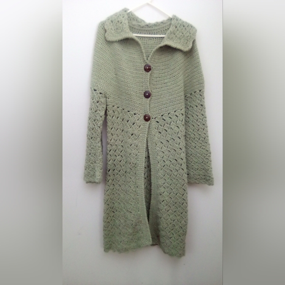 Green Crochet Long SWEATER SIZE LENGTH 44" WAIST 30" BUST 32" - Picture 3 of 7